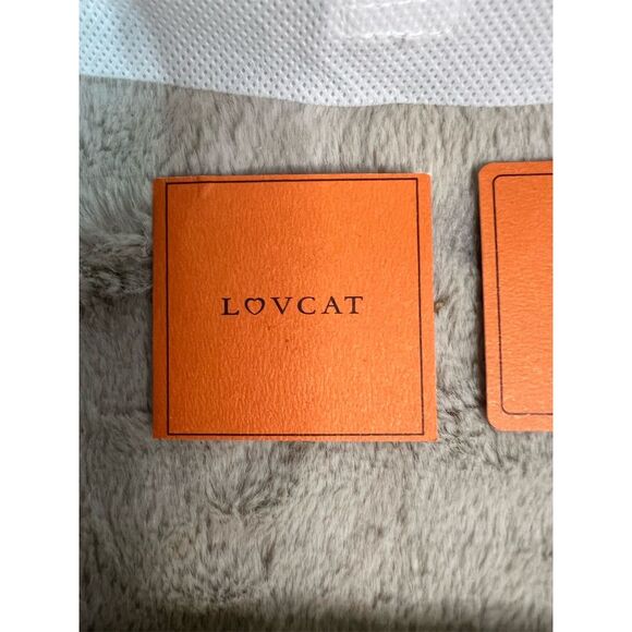 Lovcat Paris Women's Gold Leather Trifold Wallet with Heart Design - Picture 4 of 14